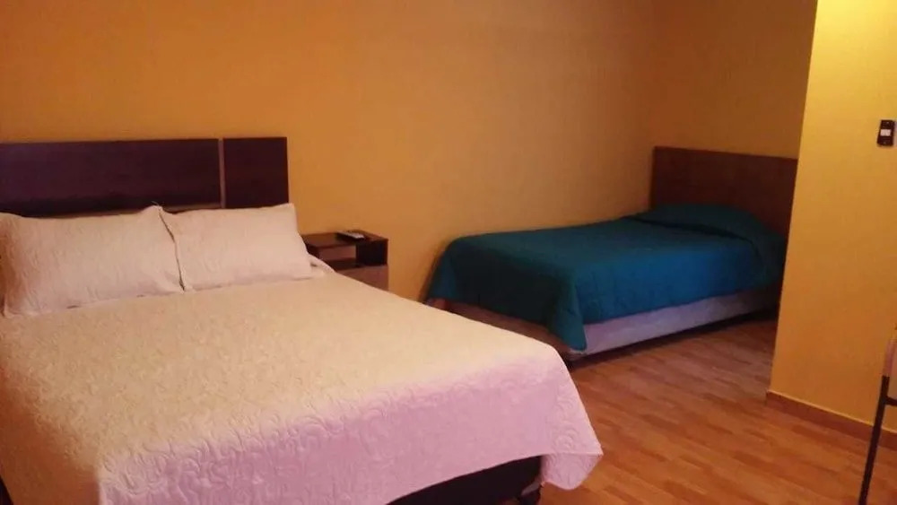 Hostal Apanantor