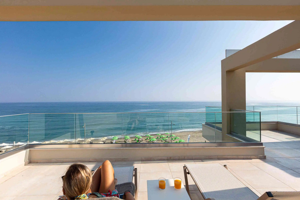 Batis Aero Beachfront Wellbeing Hotel