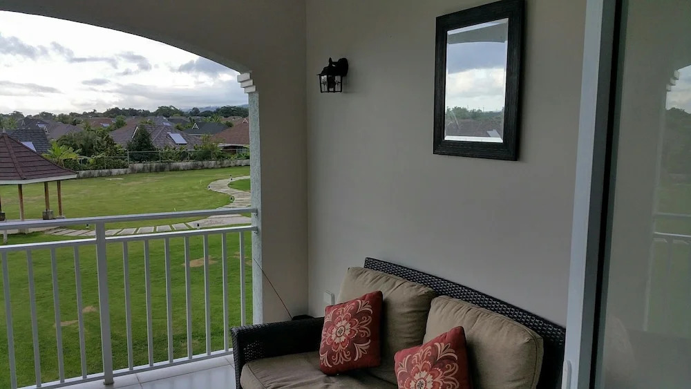 Fern Court Apartment With Oceanic View