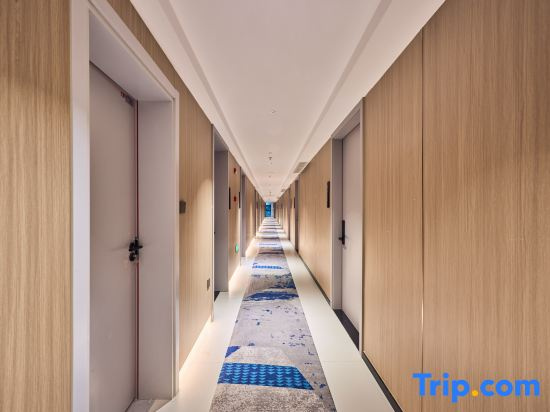 YunJing Hotel (Ningbo Medical Center Lihuili Hospital Yuanshi Road Subway Station)
