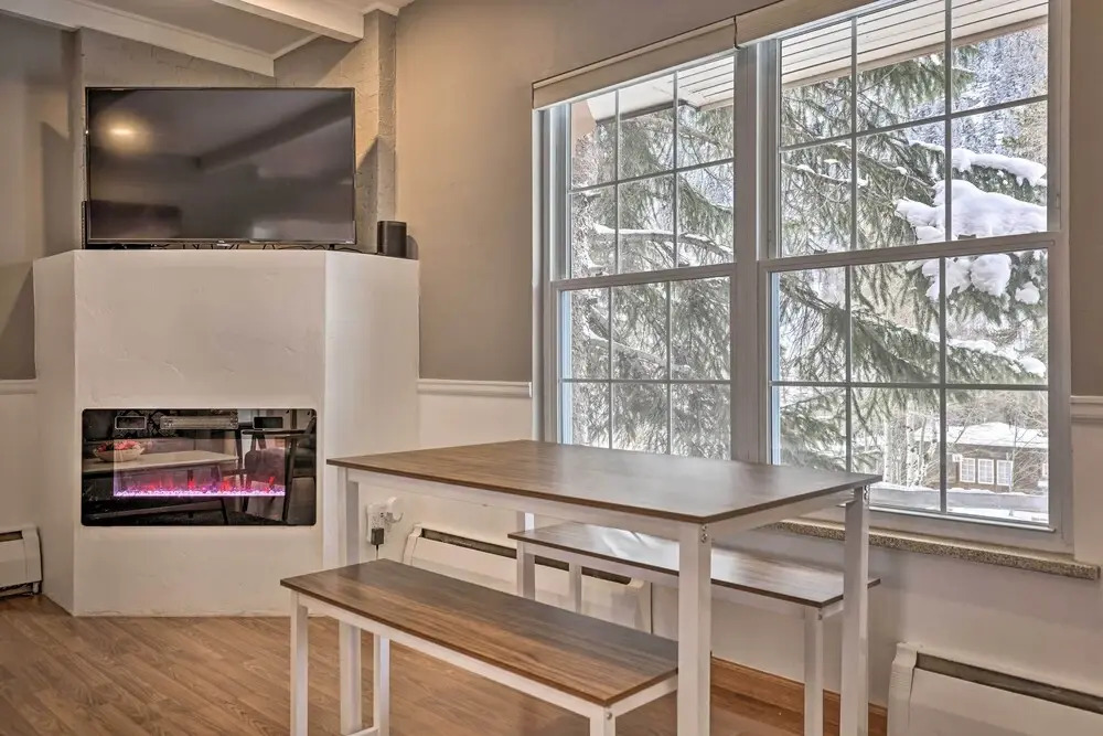 Prime East Vail Condo: Mountain Meets Modern!