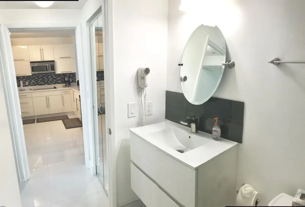 Le Marina Bay 1103 by Go Florida Condo, Sunny Isles