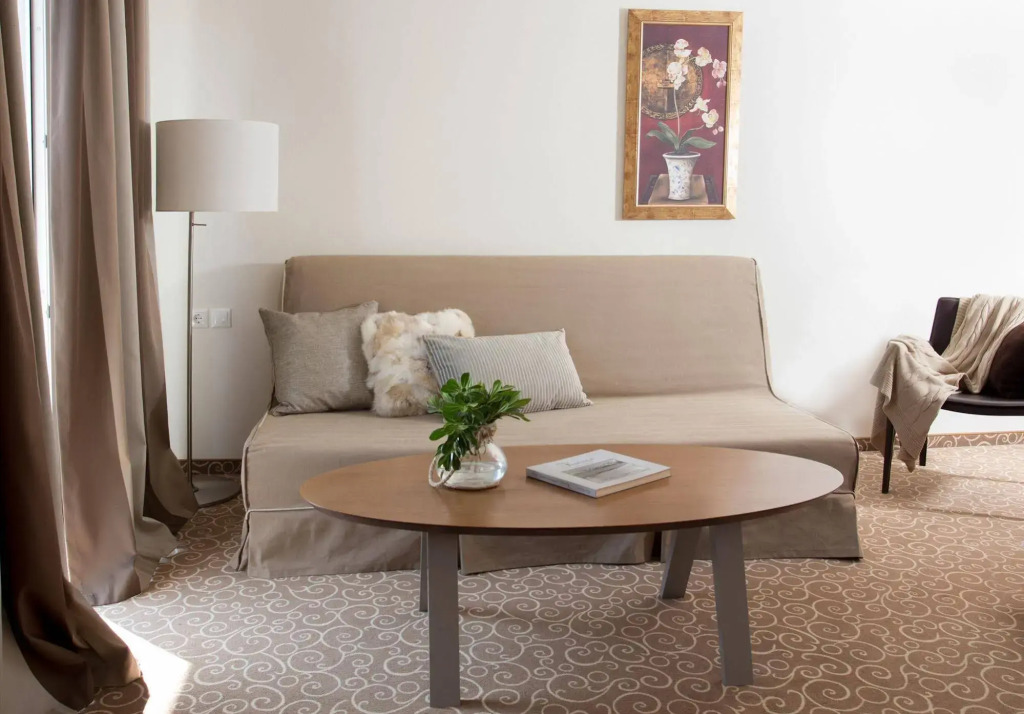 Chloe Luxury Hotel