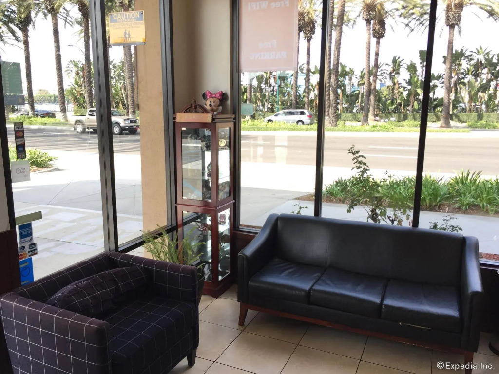 Anaheim Discovery Inn and Suites