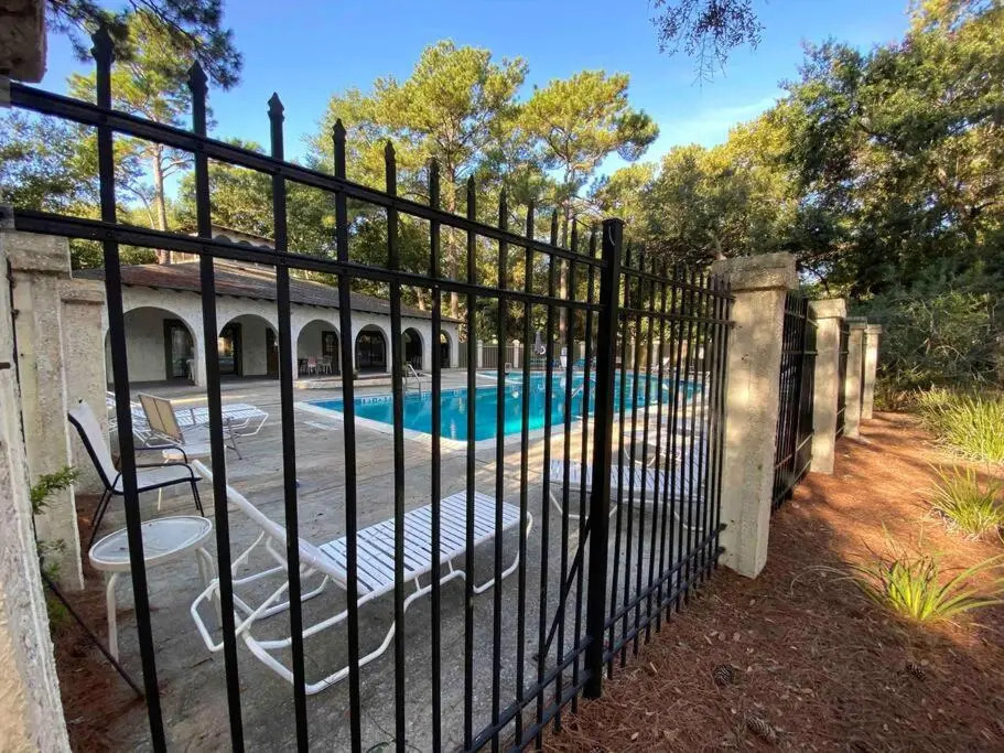 Elegant 2-bedroom pet-friendly villa w 2 parking spaces