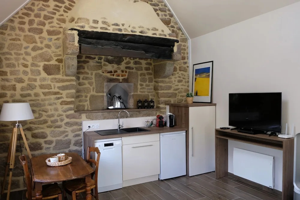 La Maison Jaune à la Janaie