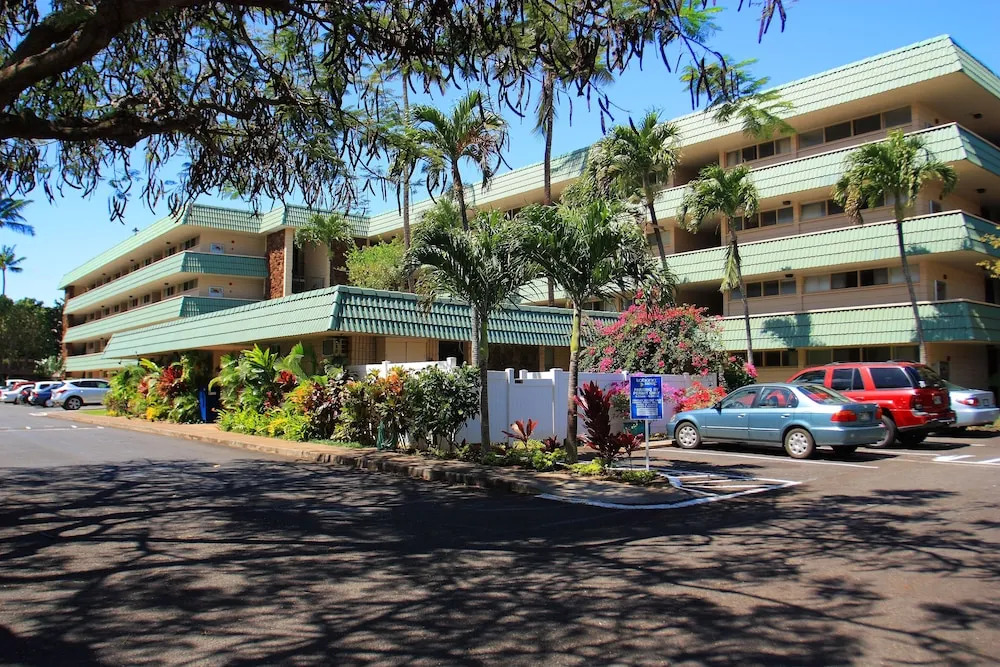 Kahana Reef 116 by RedAwning