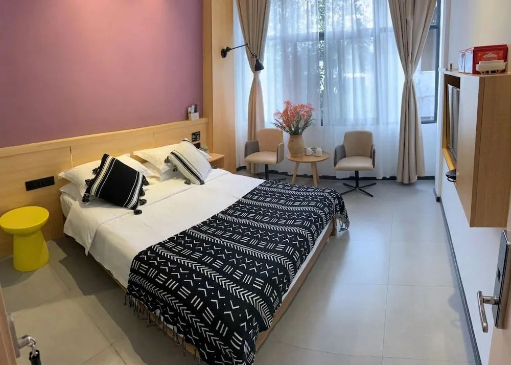 Zhangjiajie Yuemu Art Hotel
