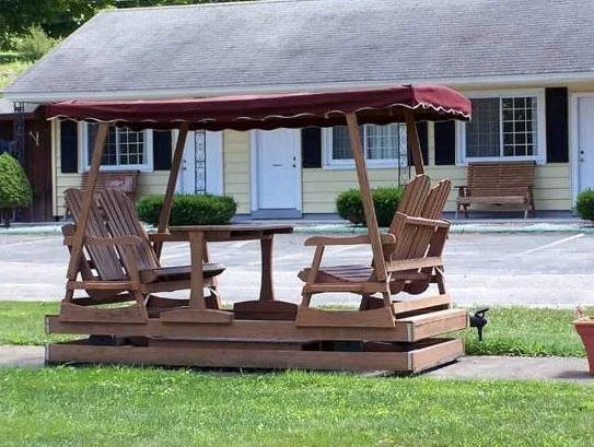 The Weathervane Motel