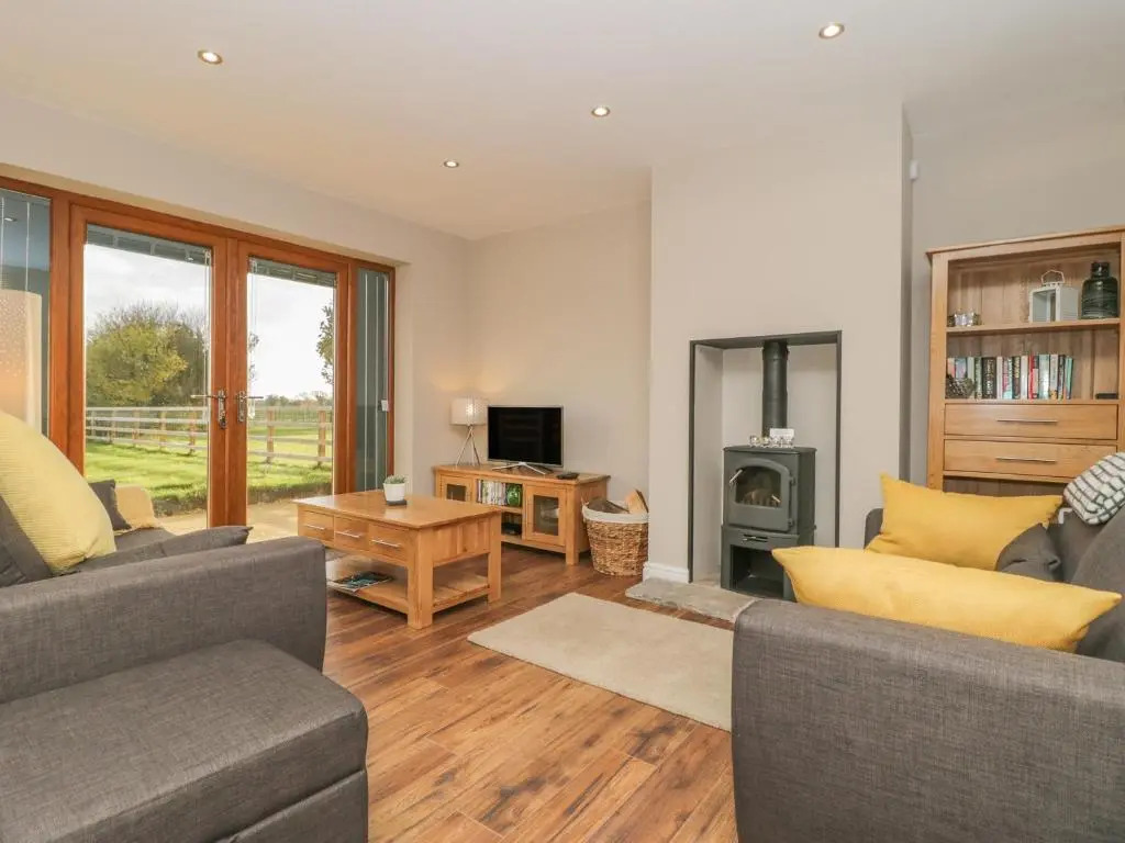 Little Acres, Selby