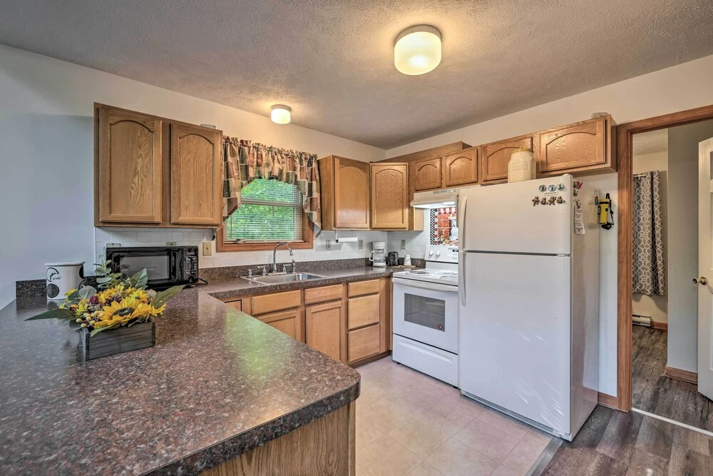 Pocono Lake Home w/ Game Room, Fire Pit & Hot Tub