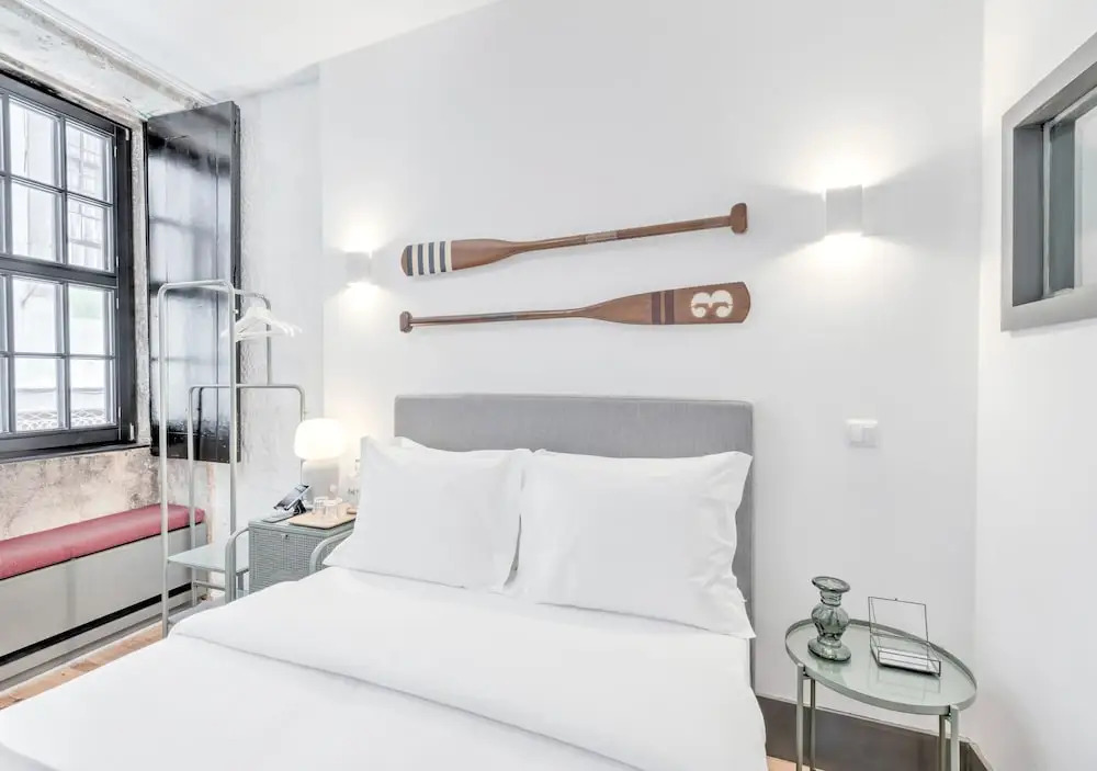 Oporto Street Fonte Taurina - Riverfront Suites