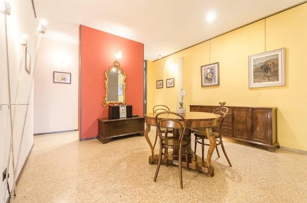 Piazza Maggiore Suite