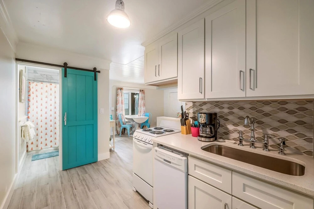 Spoonbill Suite at Driftwood #6