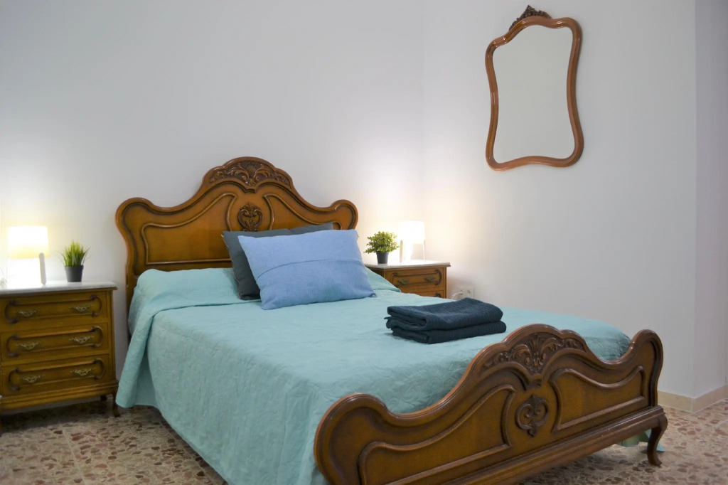 Lovely Studio Apartment with Terrace (CB5EV)