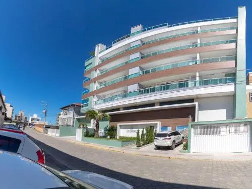 Aluguel Apartamento 3 Suítes A 80 Metros Da Praia Bombas