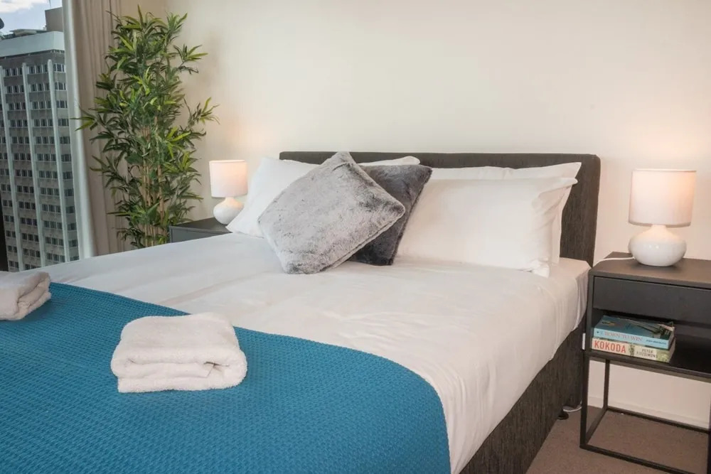 1 Bedroom Studio Apartment near Eagle Street