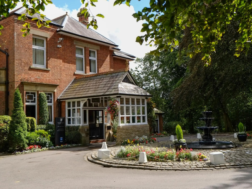 Macdonald Kilhey Court Hotel