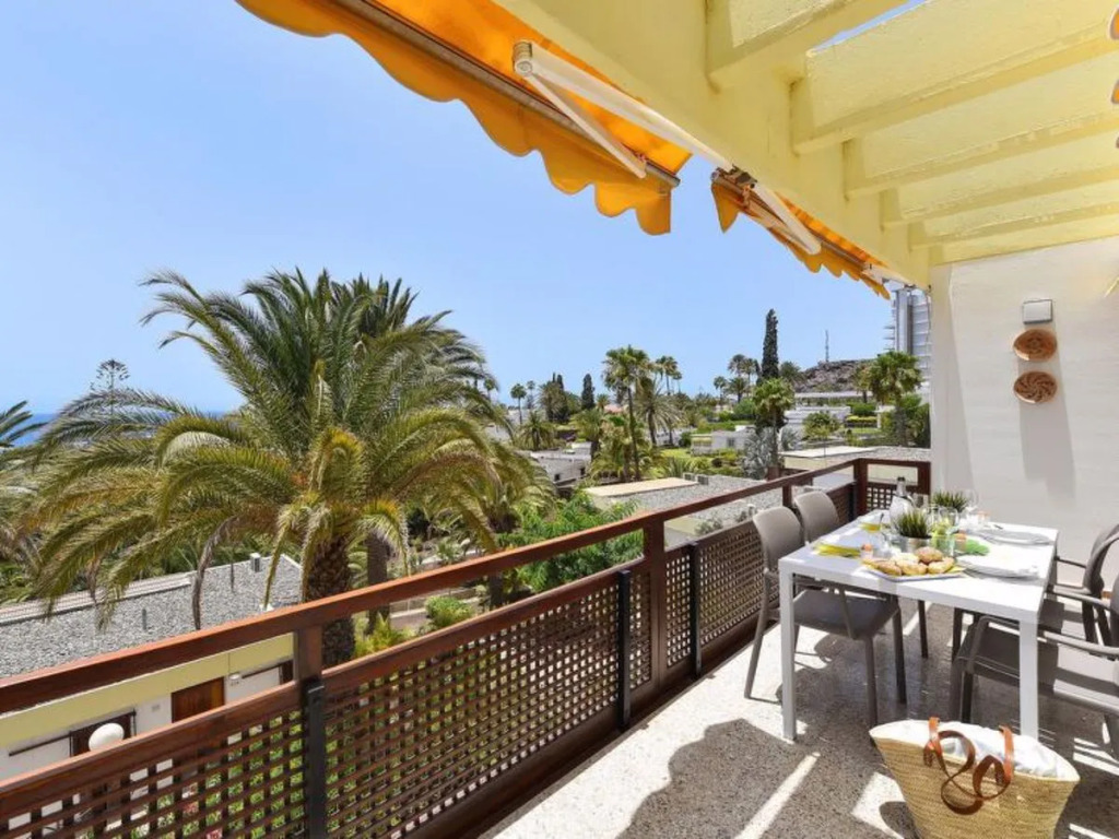 Bungalow Rocas Rojas 406B by VillaGranCanaria