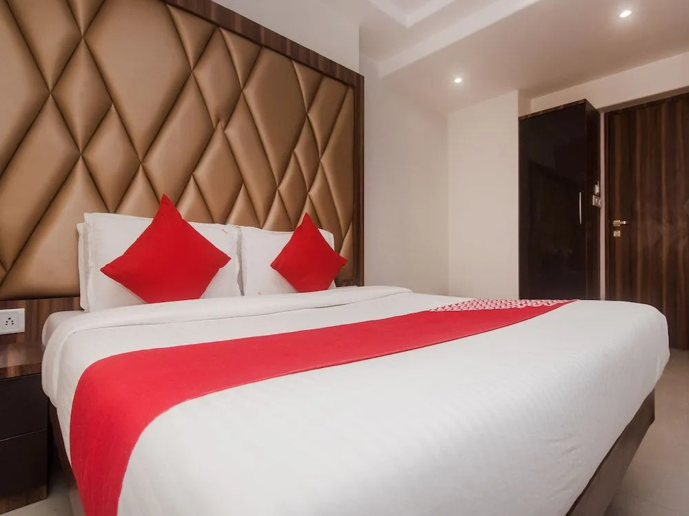 OYO 22683 Hotel Park Palace