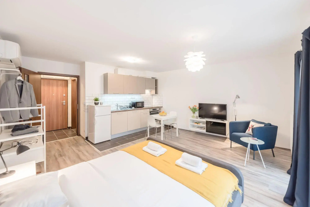 Oasis Apartments at Broadway Residence