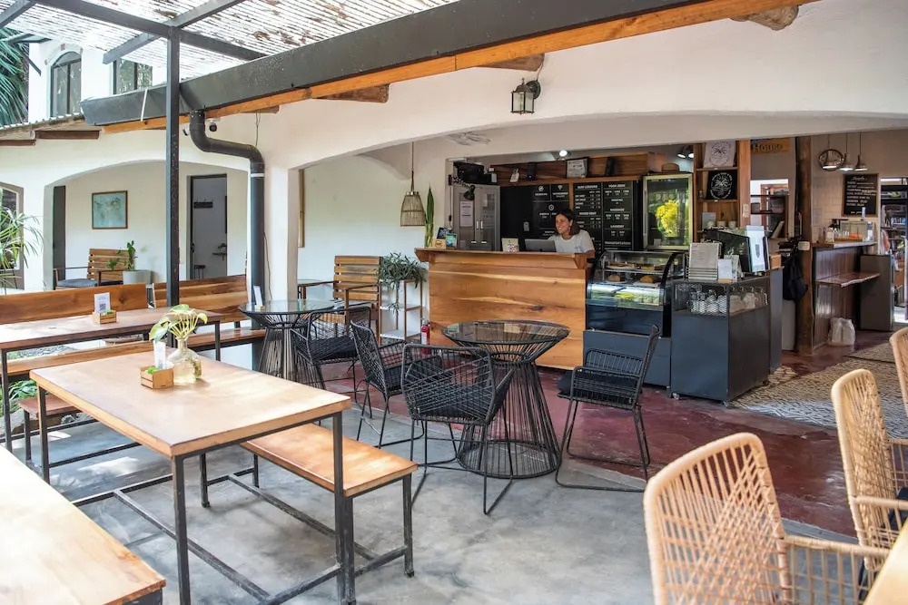 Believe Surf & Yoga Lodge Santa Teresa