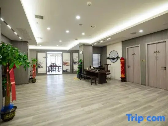 Taojiang Jinlong International Hotel