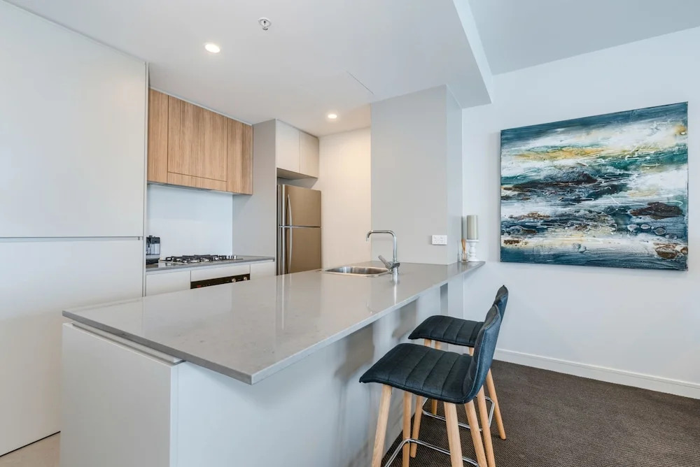 Arena, Unit A1205/75 Shortland Esplanade