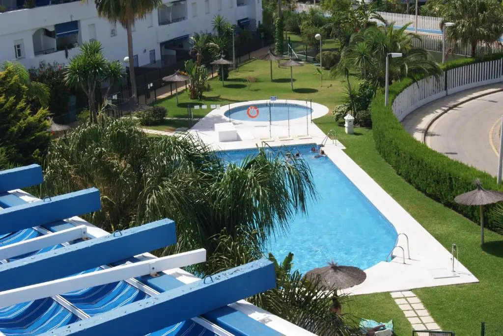Costa Ballena Cómodo Bajo con Piscina, Patio y 3 Dormitorios Parking free