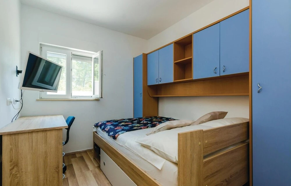 2 Bedroom Lovely Home In Ston