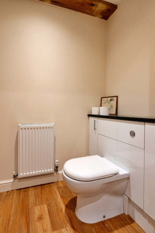 2 Bedroom Cottage in Barton Stacey, No Deposit