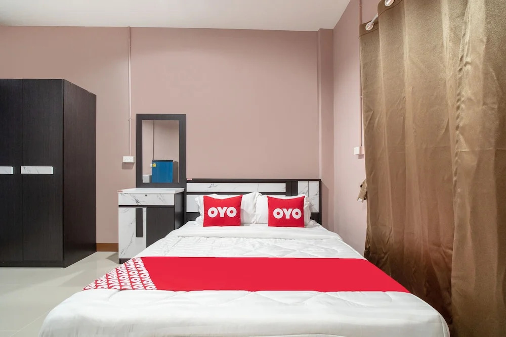 OYO 784 Brown Home Sattahip
