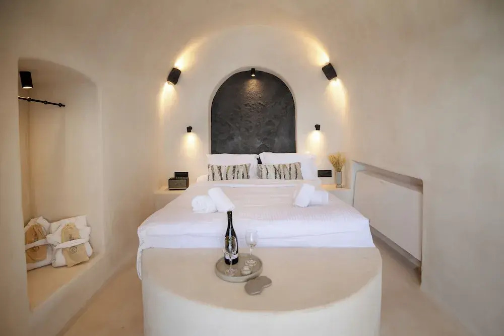 One of One Suites