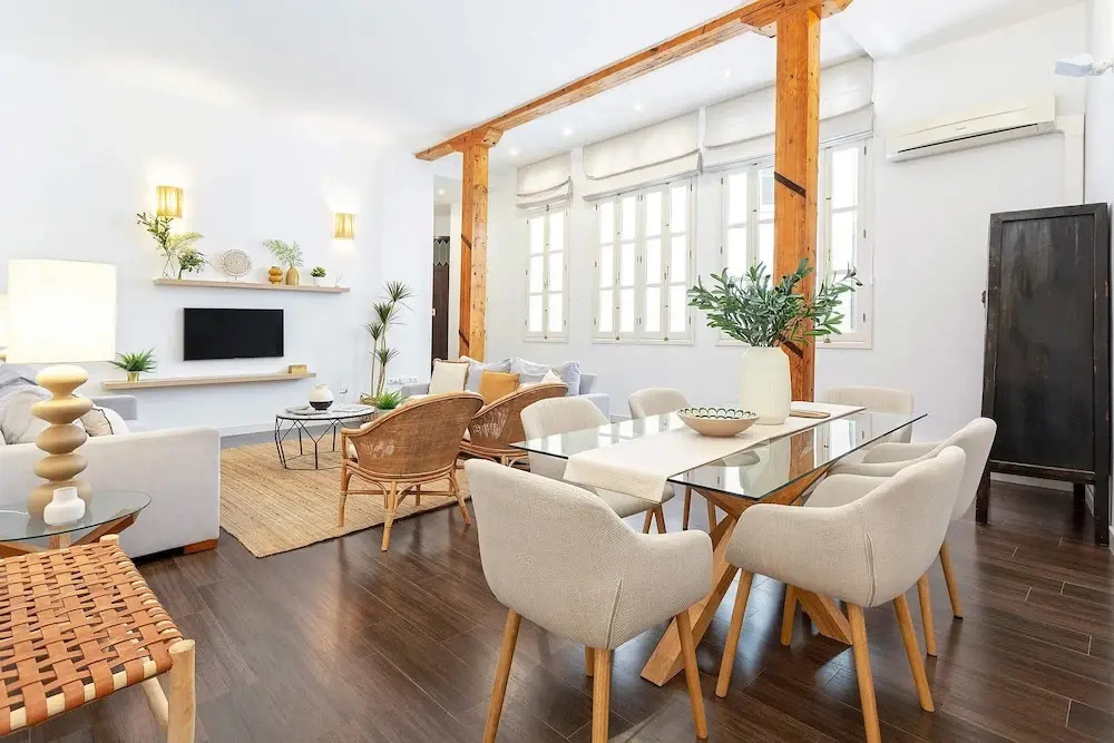 Wonderful Duplex Located in the Center of Malaga. Larios II