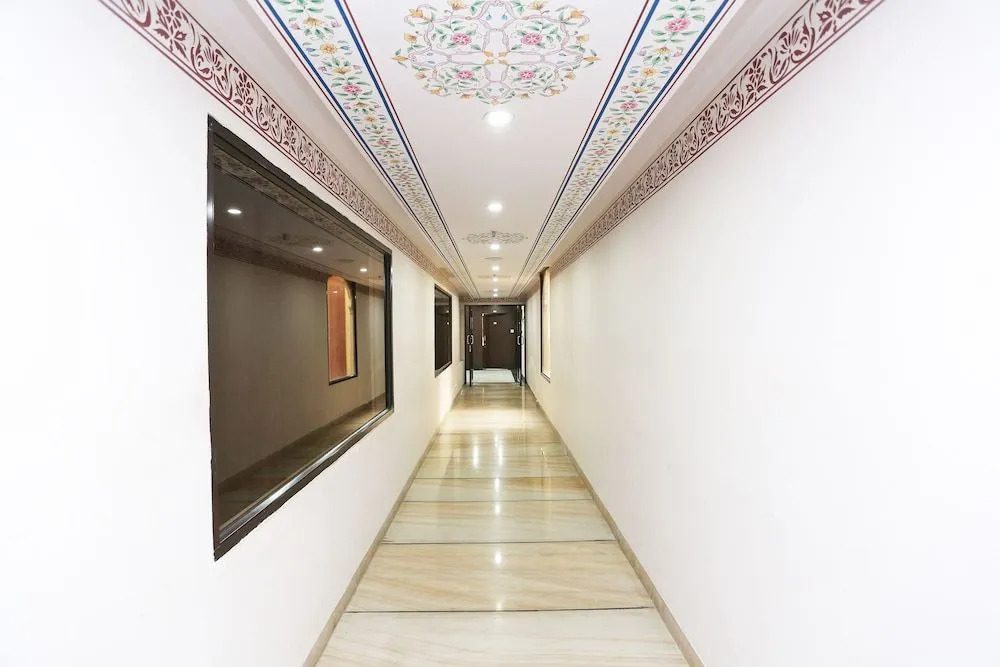 Oyo 9654 Hotel Arco Palace