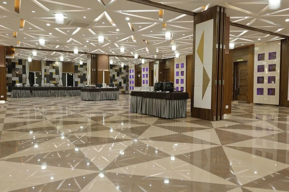 Hotel Luxura