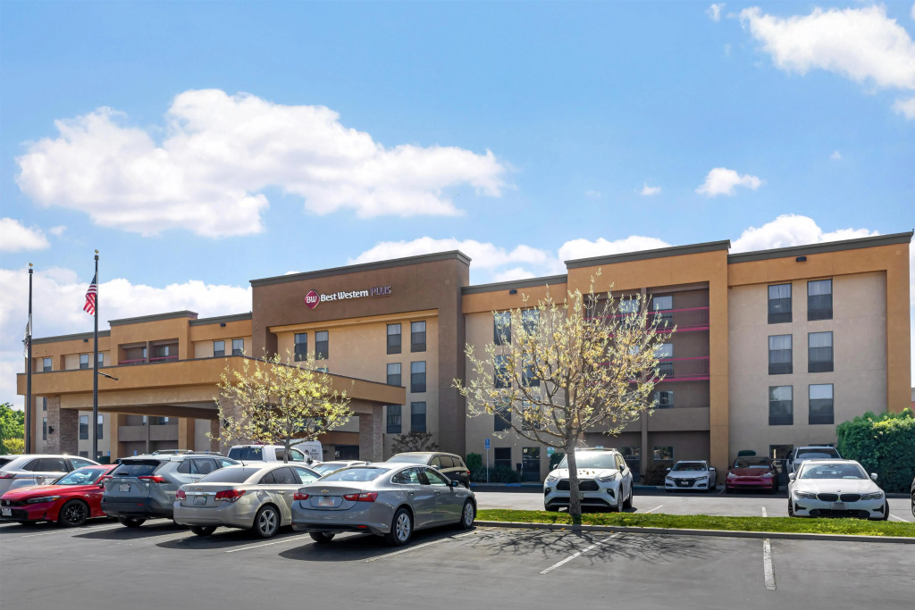 Best Western Plus Fresno Airport Hotel