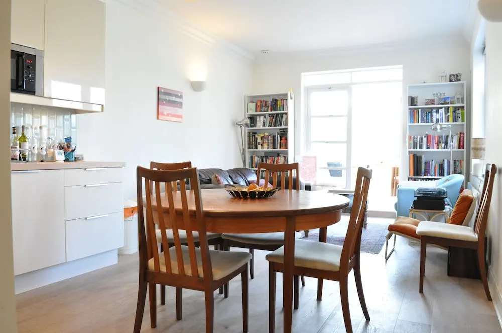 Spacious 2 Bedroom Apartment in Kentish Town