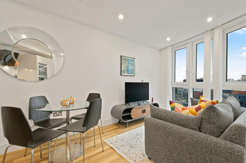 Elegant One Bedroom Apartment in Altitude Point