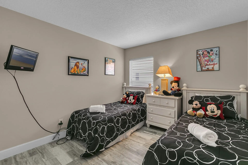 SO106CA - 4 beds pool home - Gated resort, Davenport, US