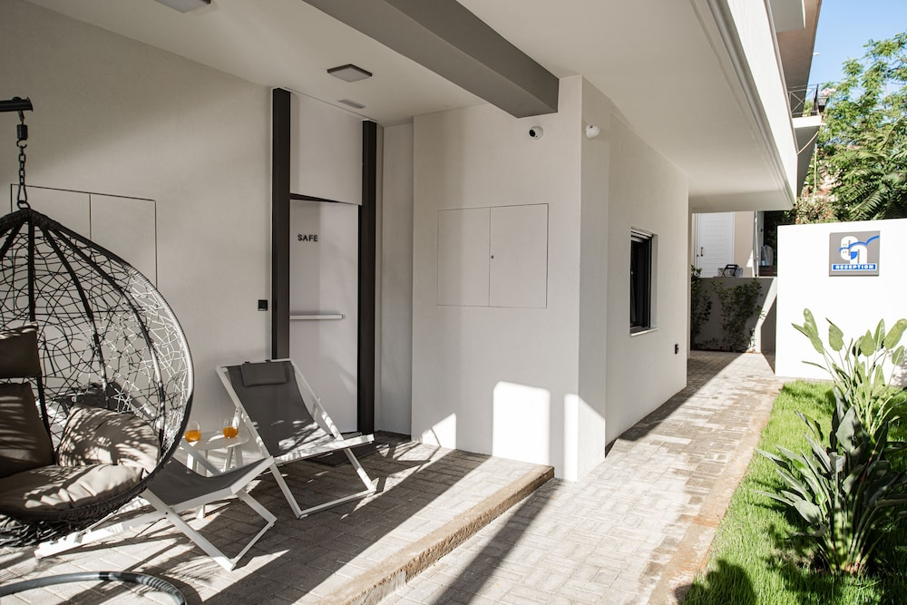 Cozy Corner Luxury Apartments