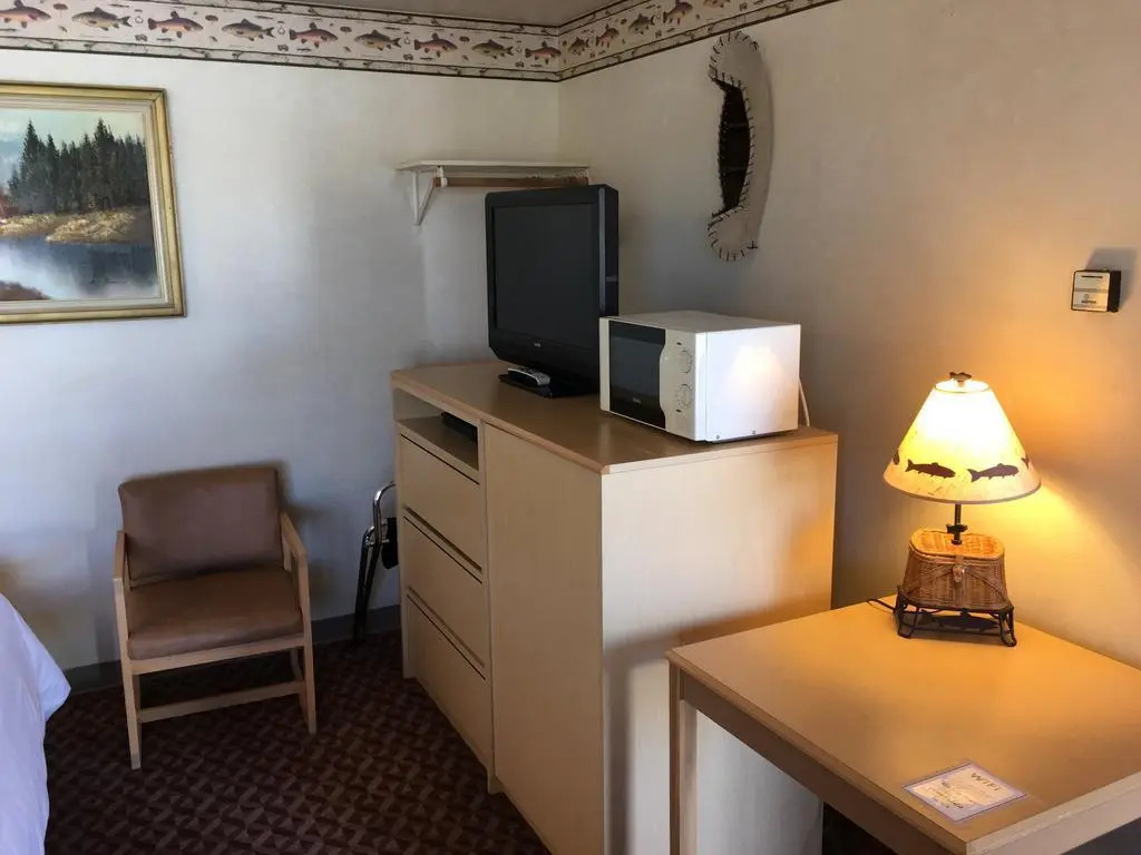 The Riverside Ranch RV Park, Motel & Campground