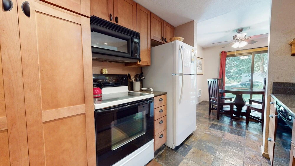 Snowcreek II 247 Pet-Friendly, Cozy, On the Snowcreek Meadow by RedAwning