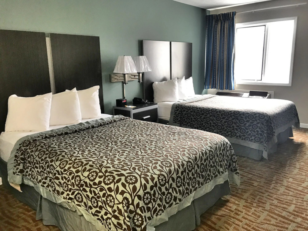 BridgePointe Inn & Suites by BPhotels, Council Bluffs, Omaha Area
