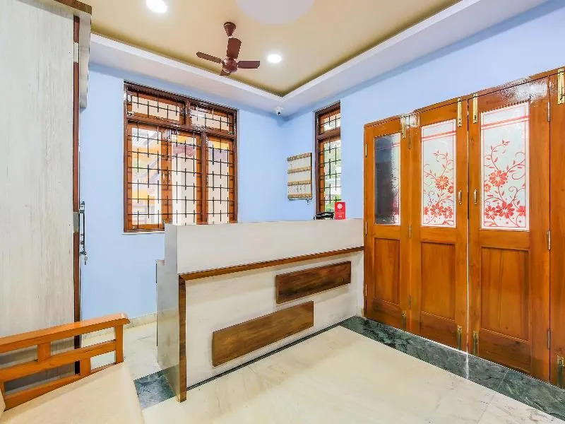 OYO 14779 Meera Motels & Residency