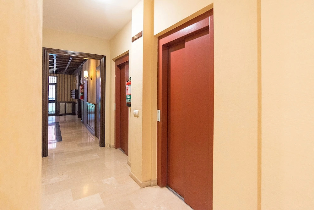 Carretería Center Apartments
