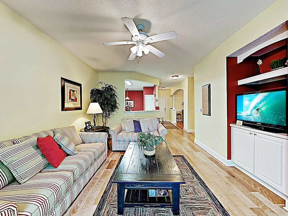 Exclusive Greenbriar W/ Golf & Beach Shuttle 2 Bedroom Condo