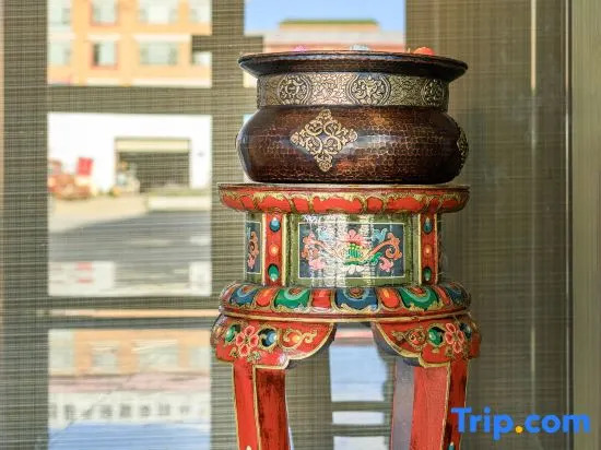 Zoergai Zunyue Ruitian Hotel