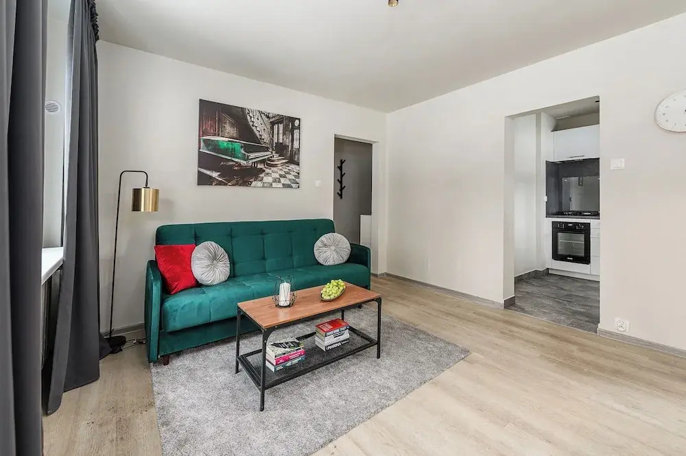 Lumina cozy 3-room apart near the metro