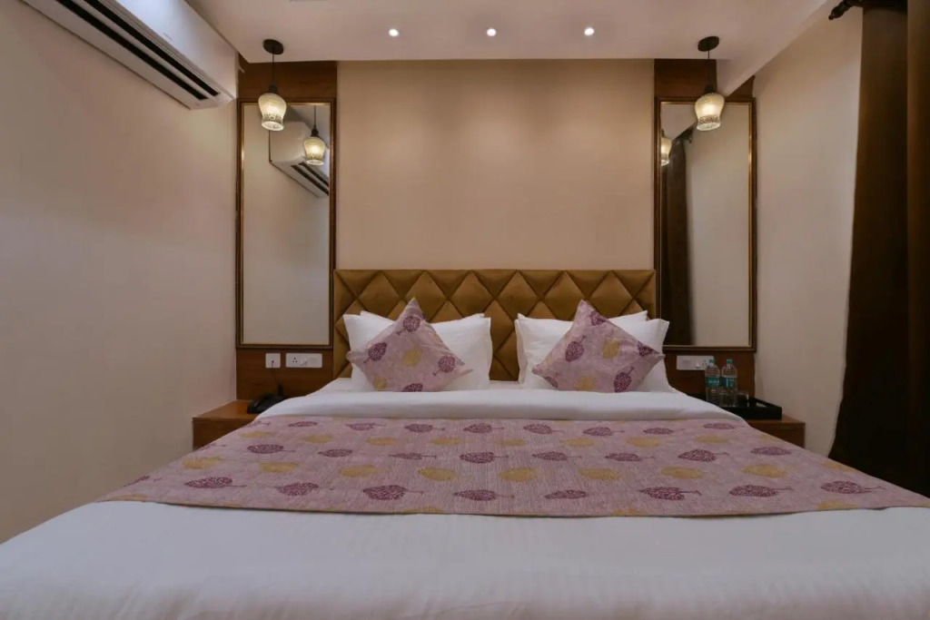 Hotel Leo Saffron